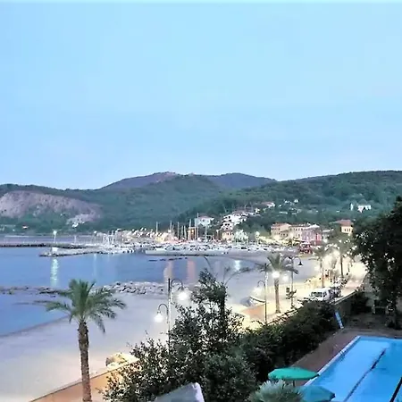 Stupendo In Un Castello Riva Al Mare * Cavo