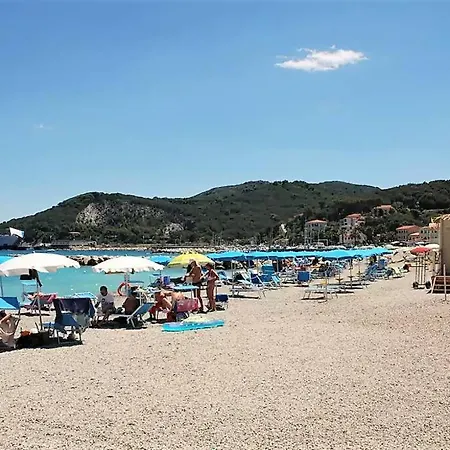 Stupendo In Un Castello Riva Al Mare شقة
