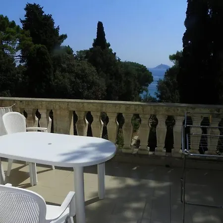 Διαμέρισμα Stupendo In Un Castello Riva Al Mare *